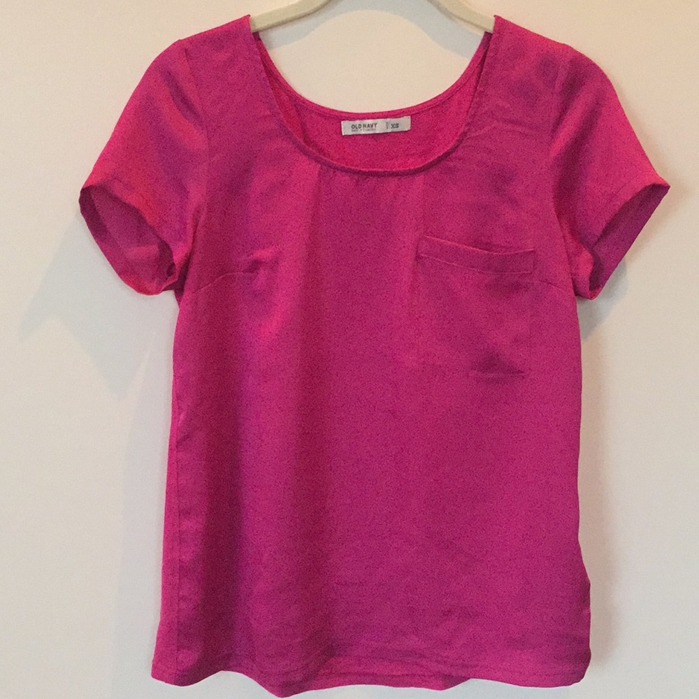 Old Navy fuschia blouse front top